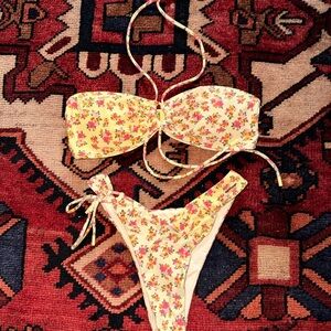 🌼 Blackbough Floral Bikini Set